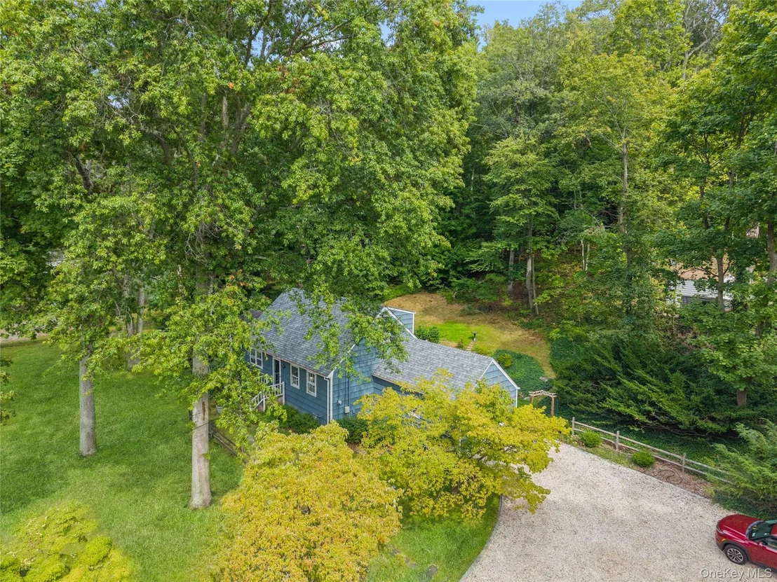 Photo of 10 Goose Hill Road