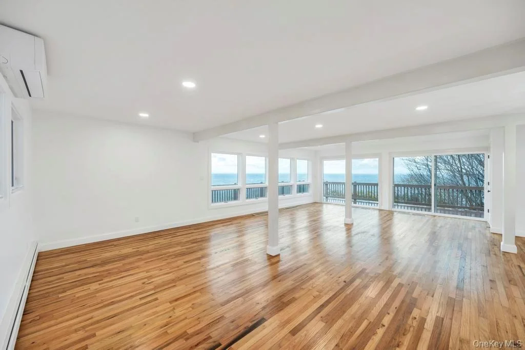Photo of 2 Dolphin Way