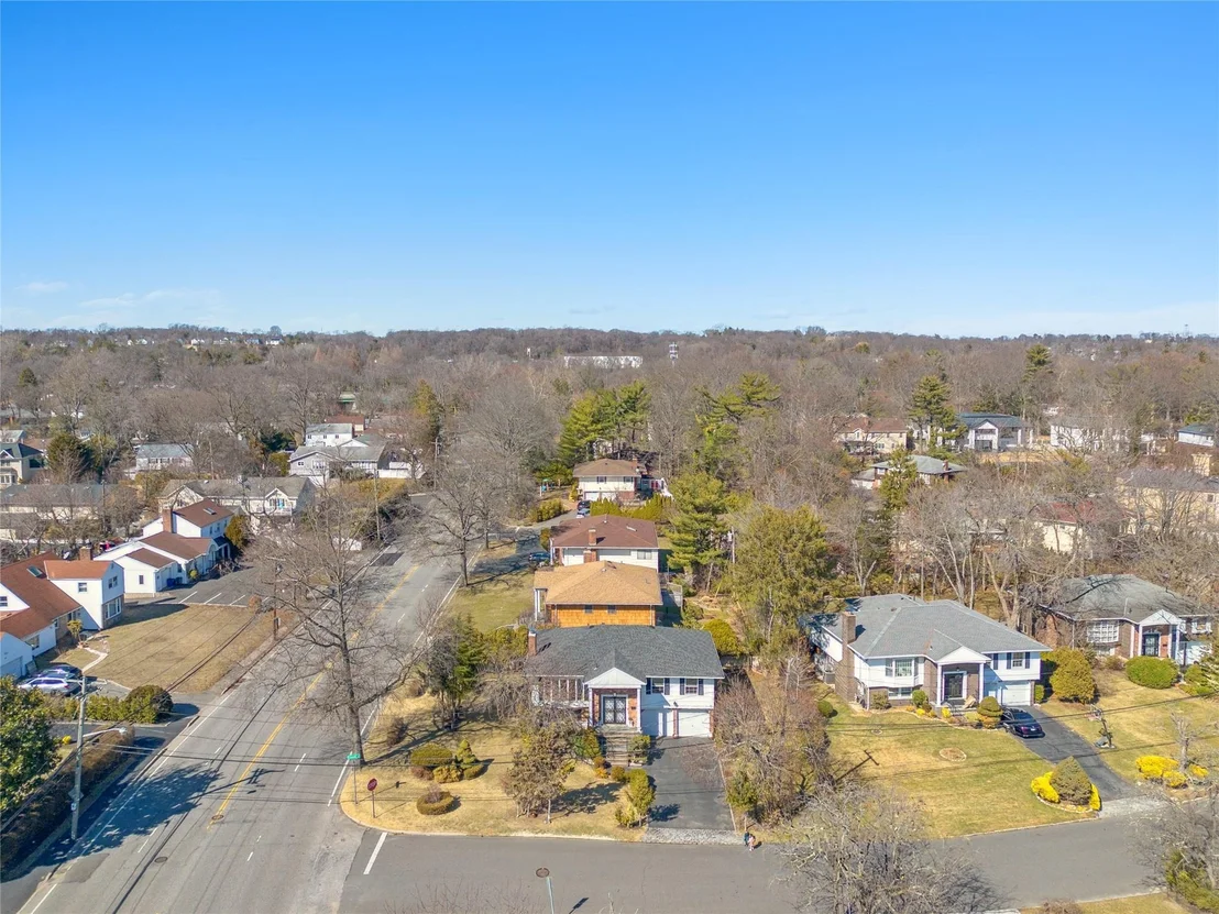 Photo of 132 Crescent Drive