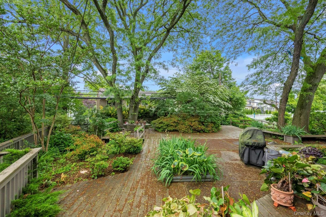 Photo of 740 Kearny Drive