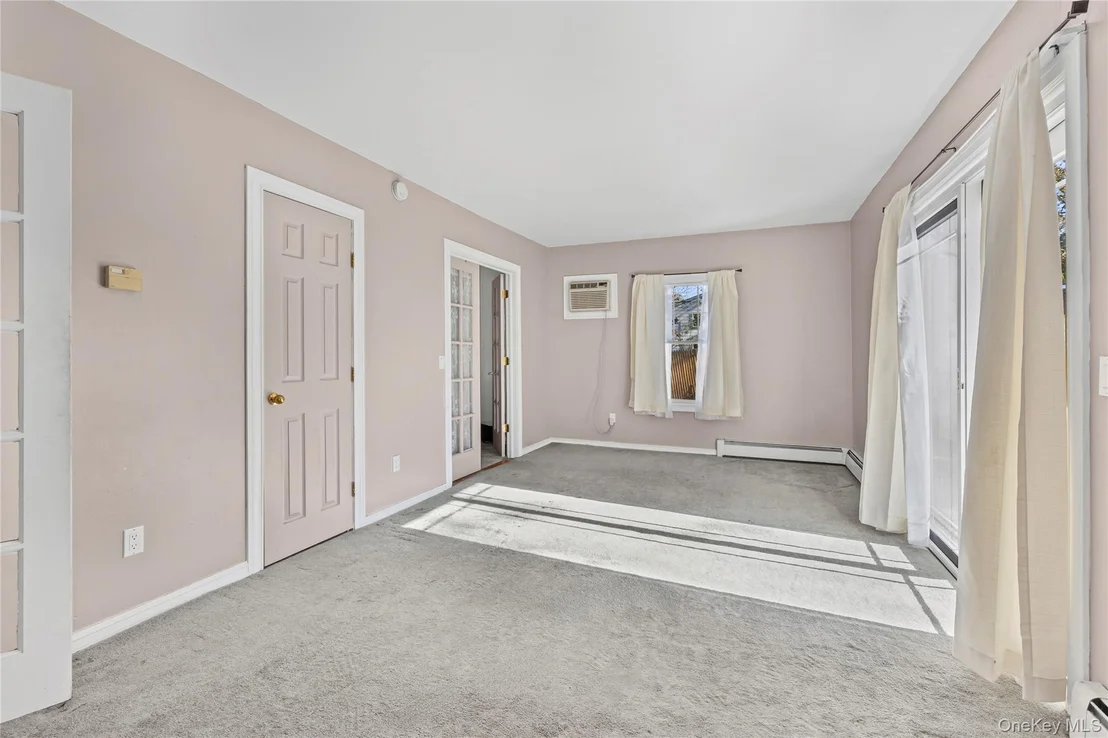 Photo of 10 Queen Drive