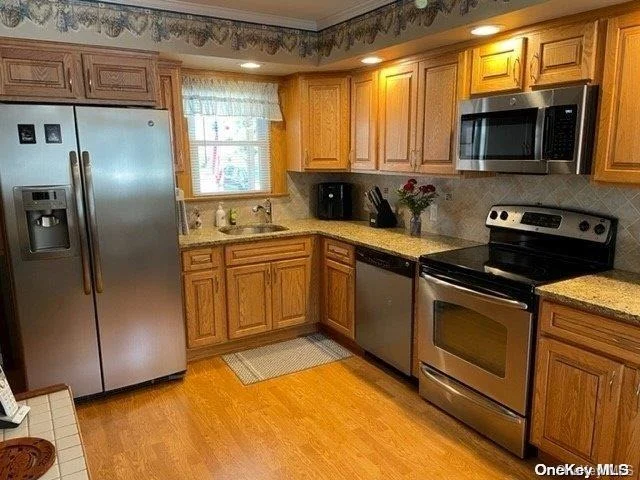 Photo of 455 Beacon Avenue