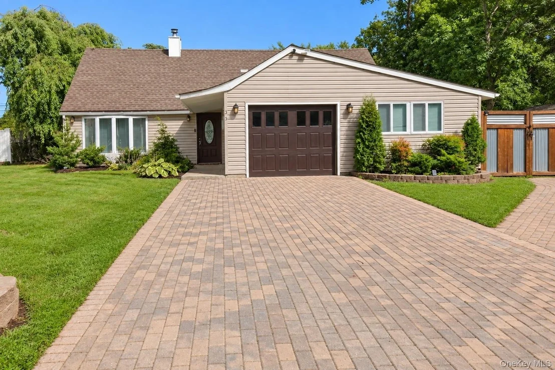 Photo of 39 Split Cedar Drive