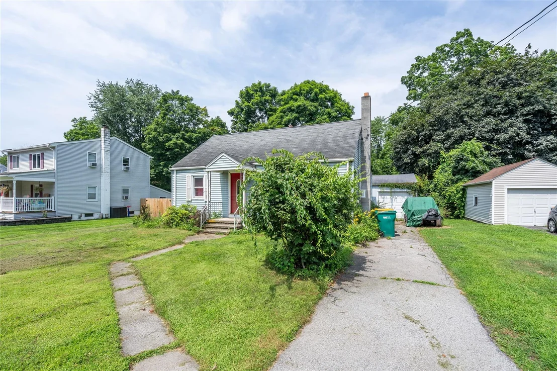 Photo of 17 Henmond Boulevard