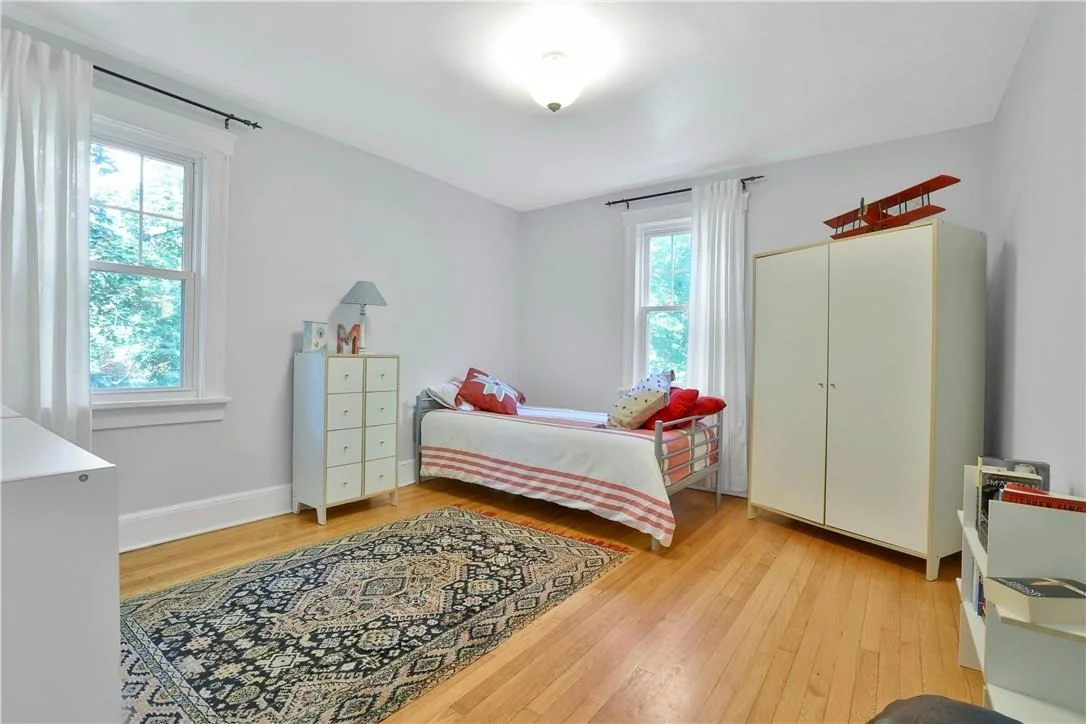 Photo of 45 Crossways