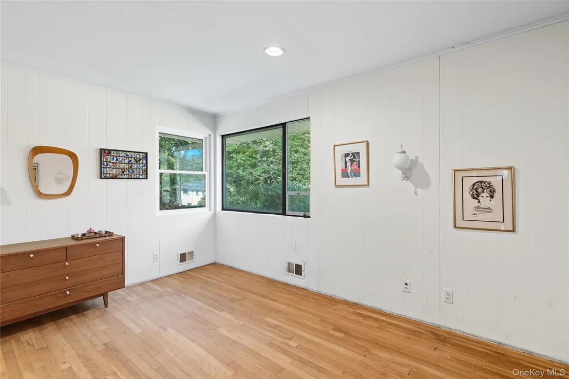 Photo of 62 The Hemlocks