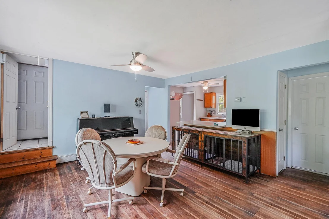 Photo of 2 Queen Drive