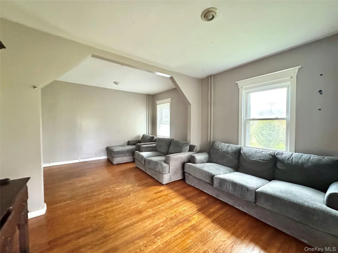 Photo of 8 Forest Hills Avenue