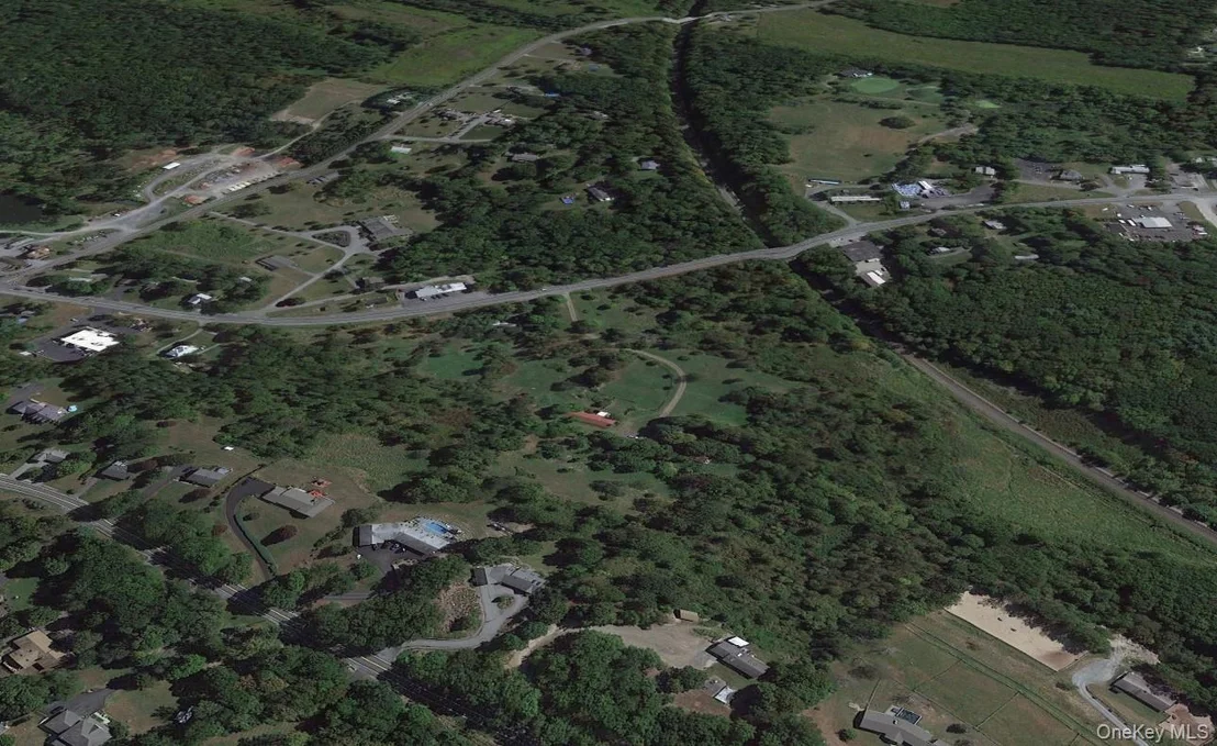Photo of 686 Route 17M