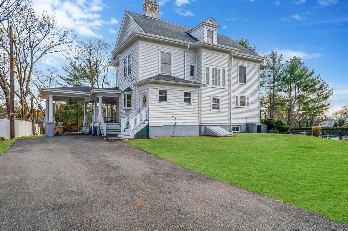Photo of 397 Split Rock Road