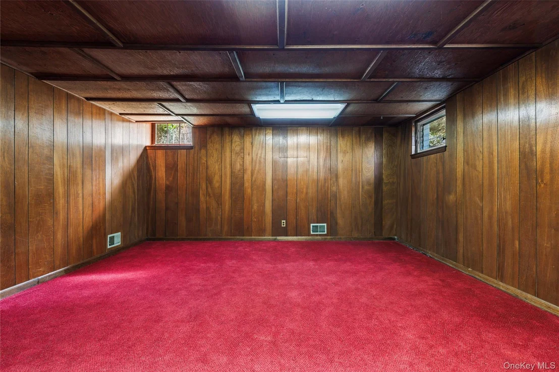 Photo of 14 Loewen Court