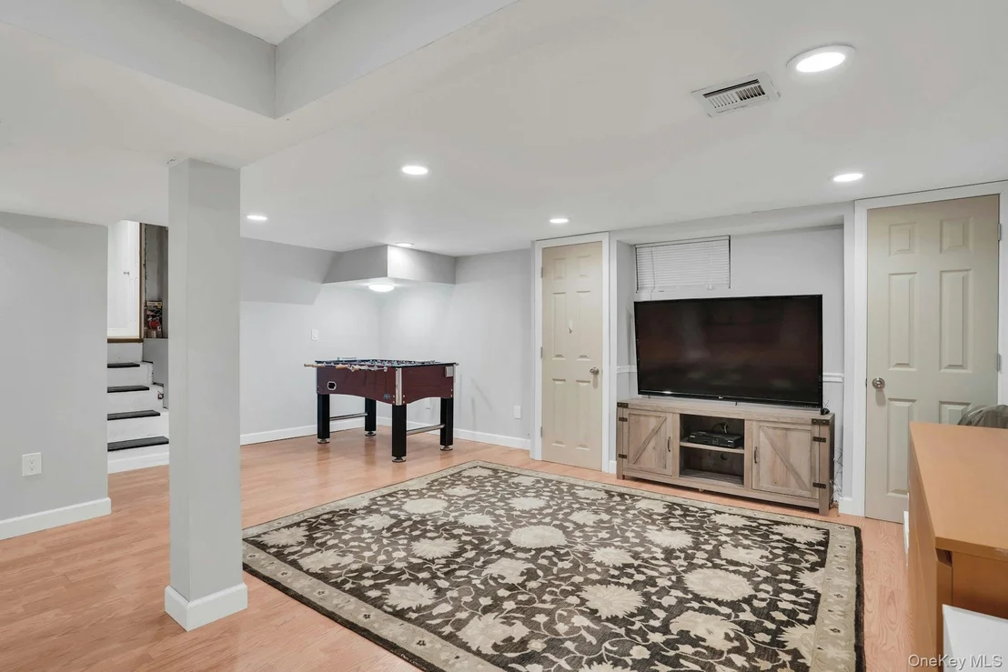 Photo of 22 Schuyler Drive