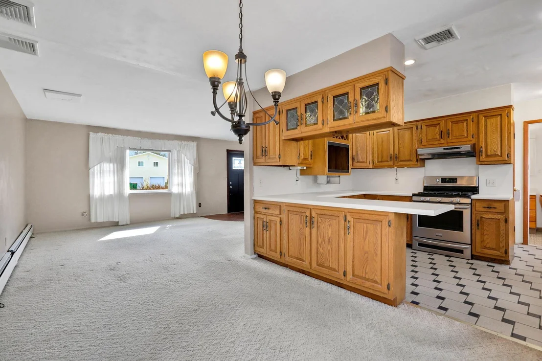 Photo of 75 Kretch Circle