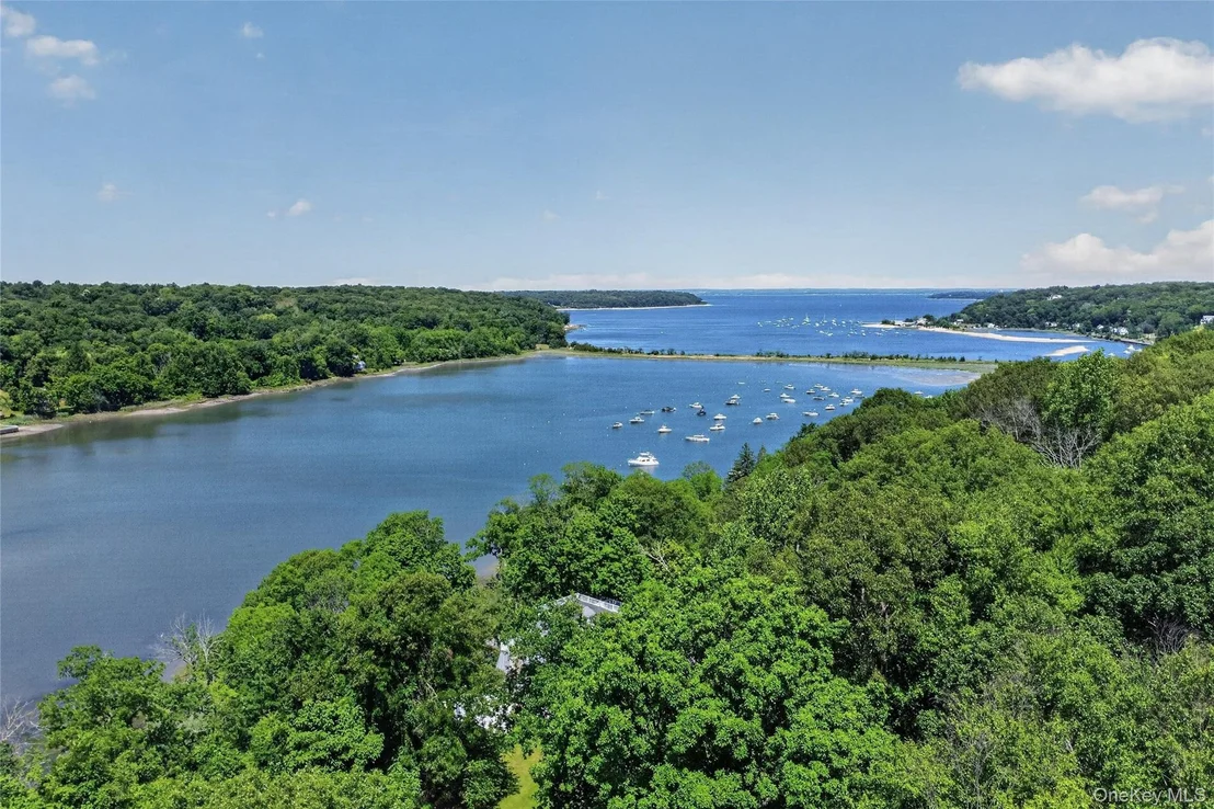 Photo of 261 Harbor Road