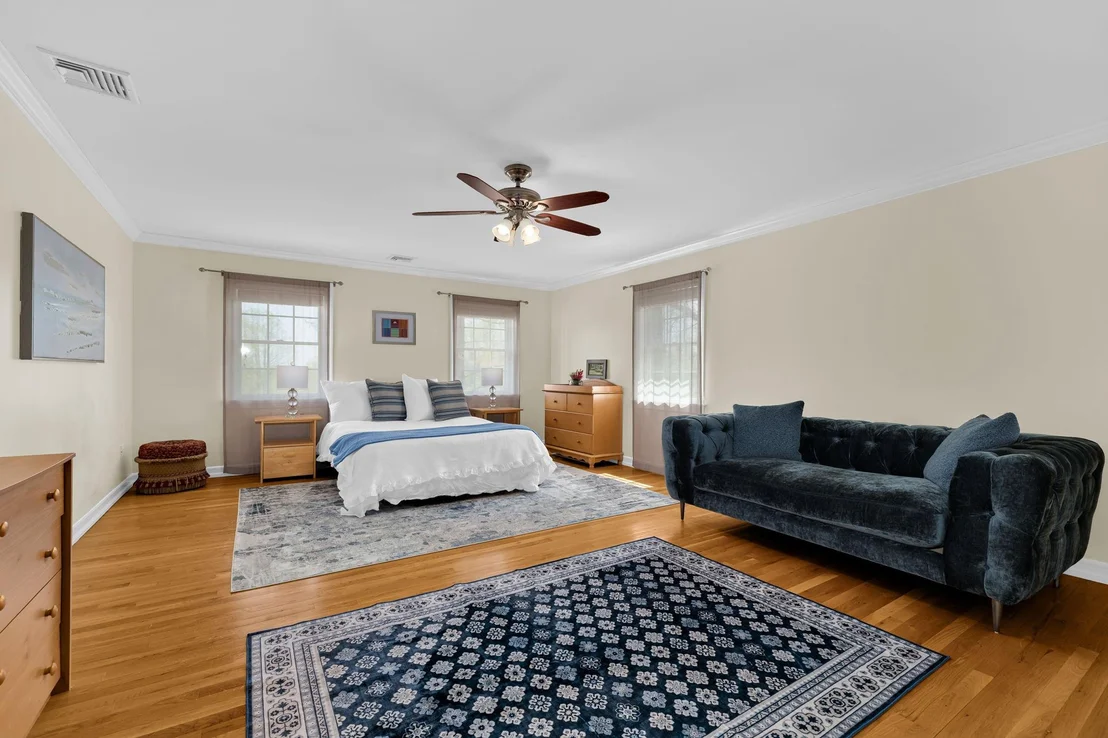 Photo of 10 Fieldstone Drive