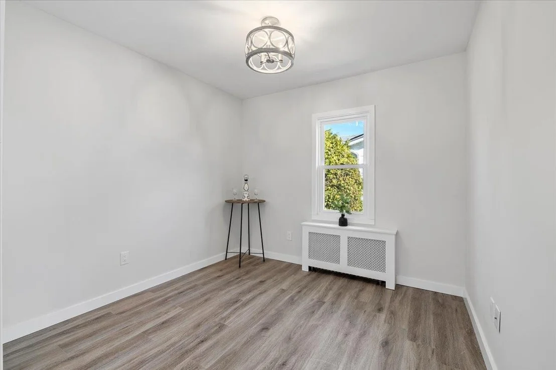 Photo of 70 Evergreen Avenue