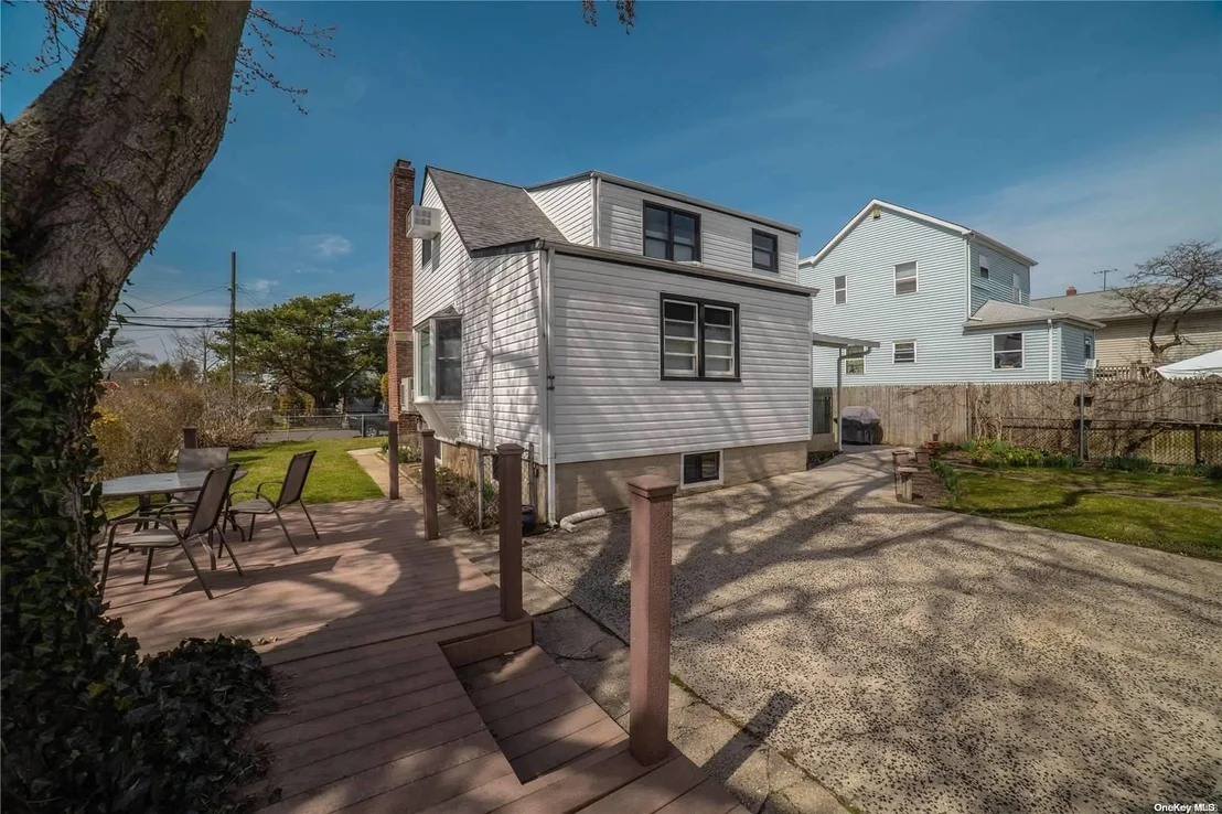 Photo of 263 Clement Avenue