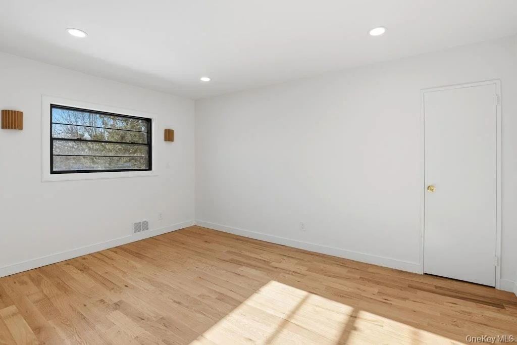 Photo of 32 Rockland Drive