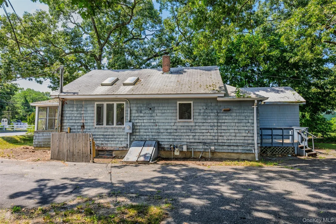 Photo of 426 Riverleigh Avenue