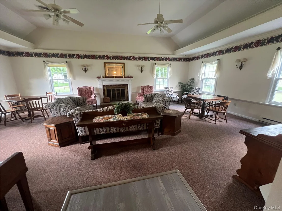Photo of Unit D at 401 Commons Way