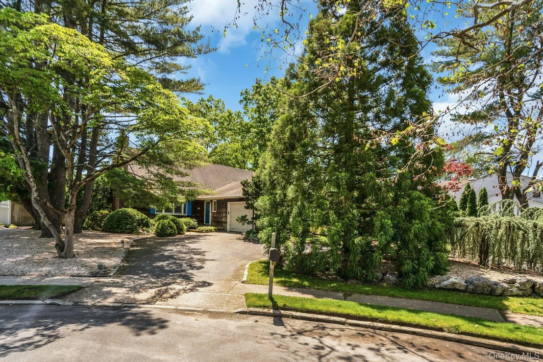 Photo of 27 Arcadia Drive