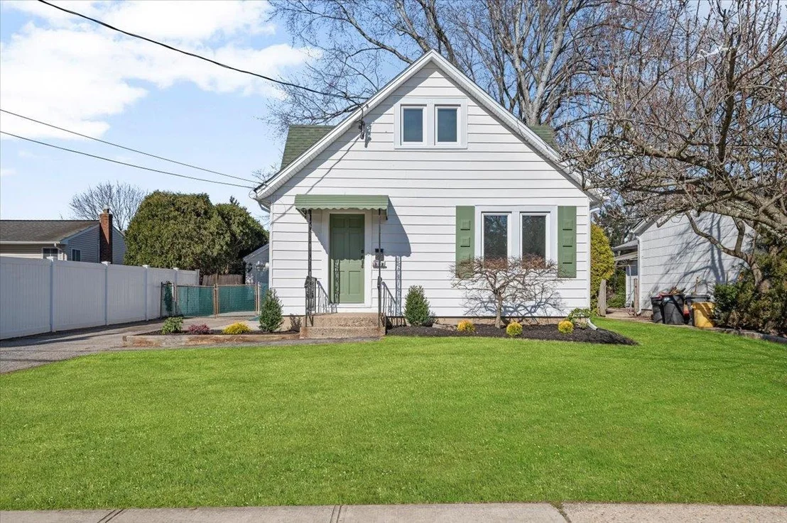 Photo of 70 Evergreen Avenue