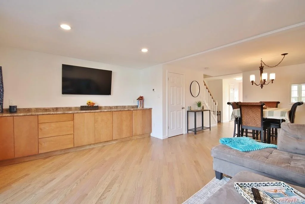 Photo of 902 Williamsburg Drive