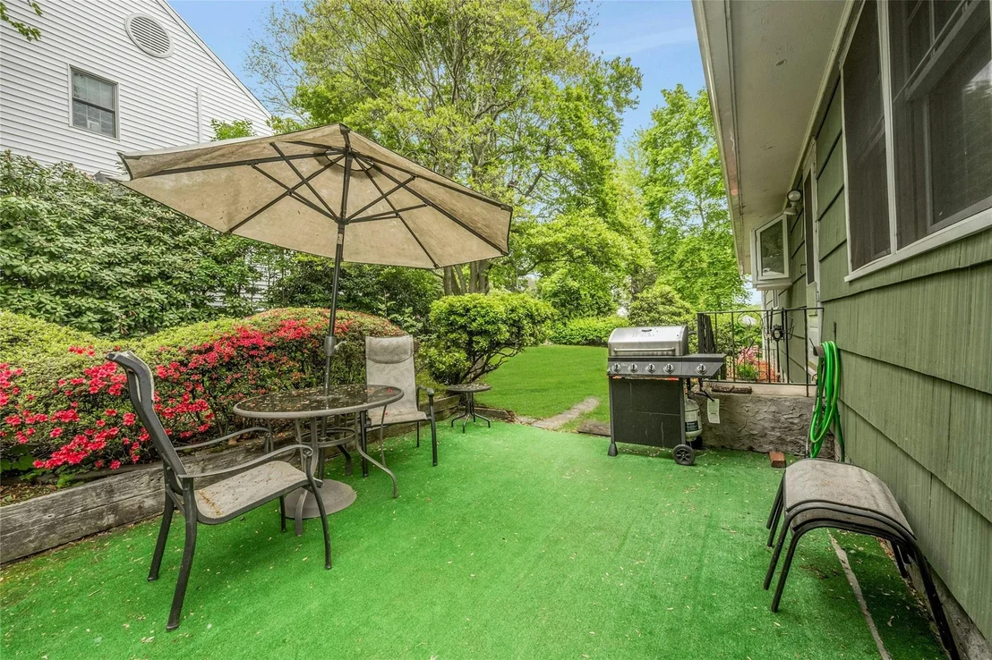 Photo of 263 Memorial Drive