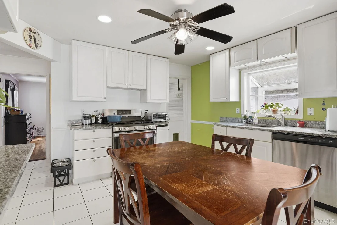 Photo of 718 Hill Drive