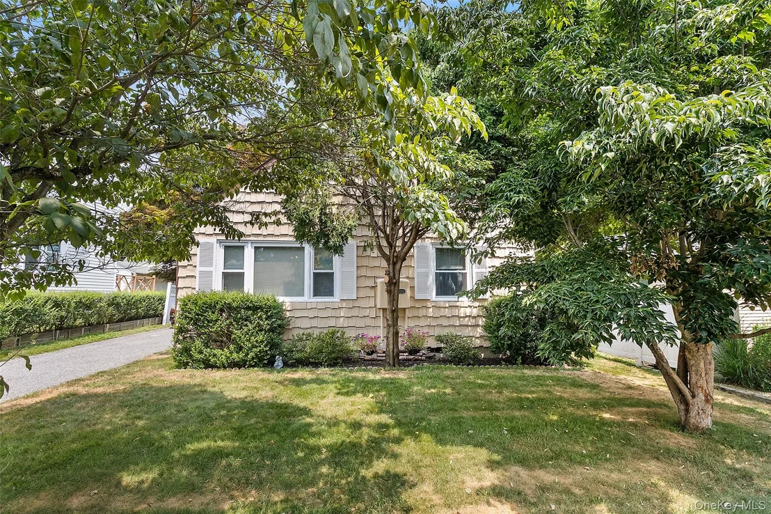 Photo of 23 Gates Avenue