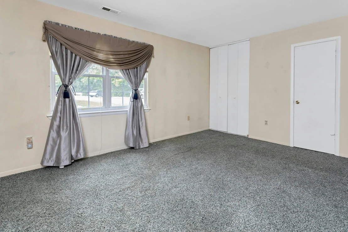 Photo of Unit C at 800 Commons Way