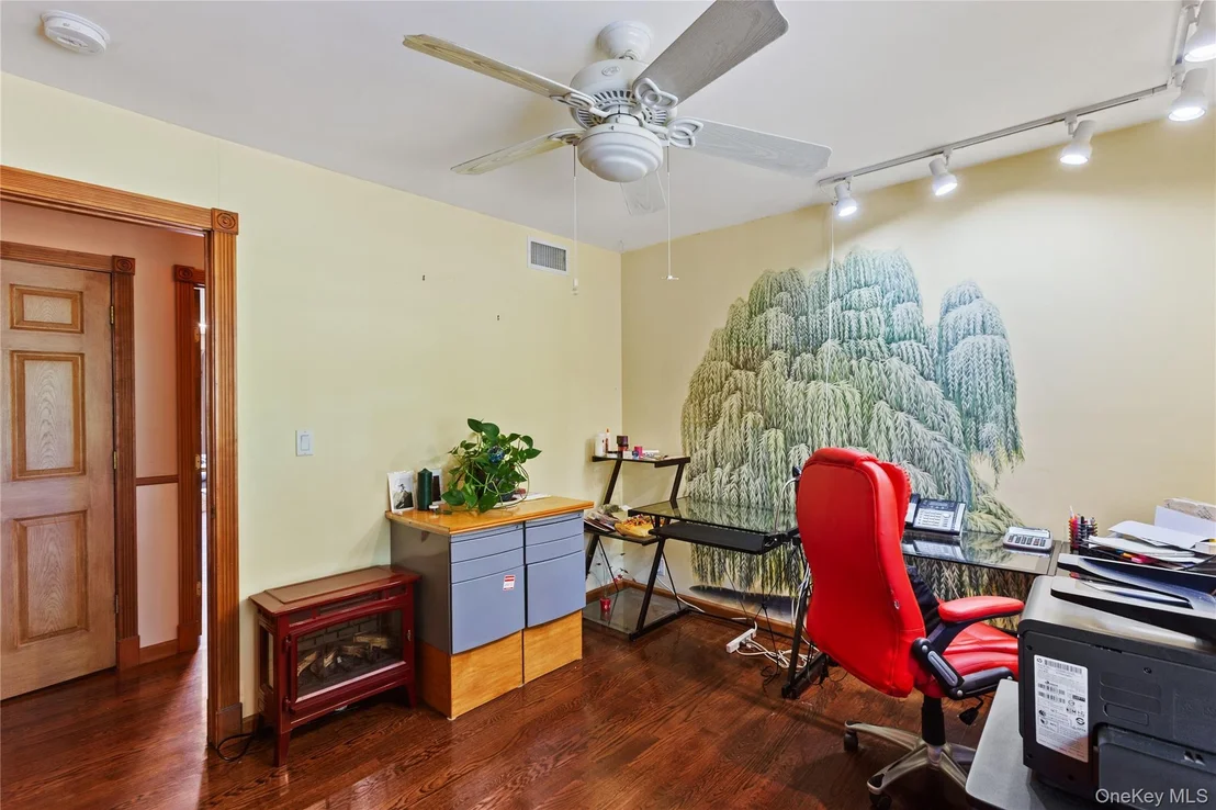 Photo of 10 Chestnut Drive
