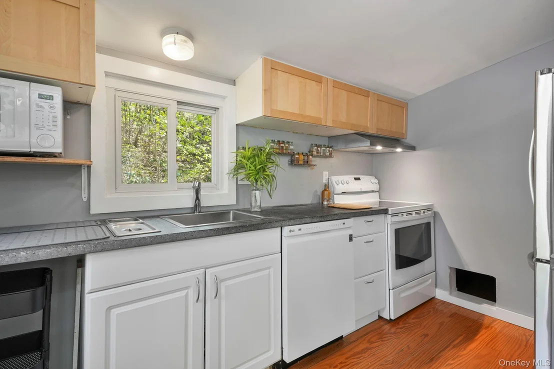 Photo of 44 Tompkins Road