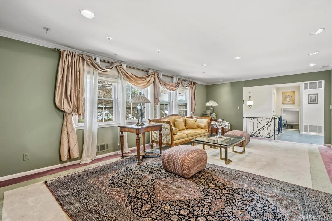 Photo of 8 Pine Drive