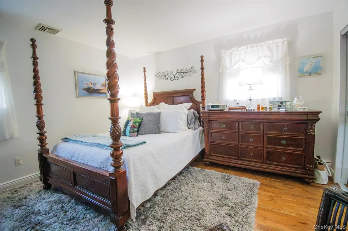 Photo of 3345 Parkway Drive