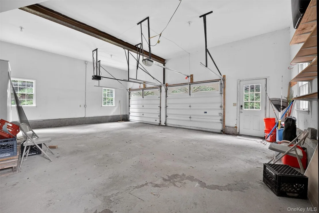 Photo of 16 Apple Summit Lane