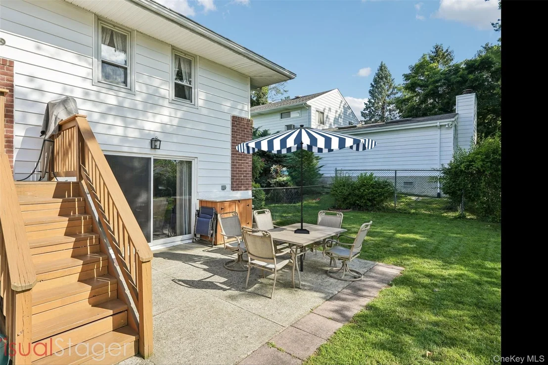 Photo of 11 Lenroc Drive