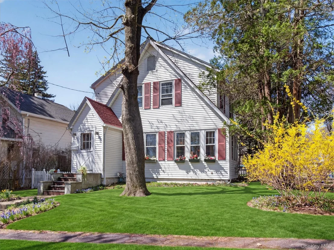 Photo of 108 Summit Avenue