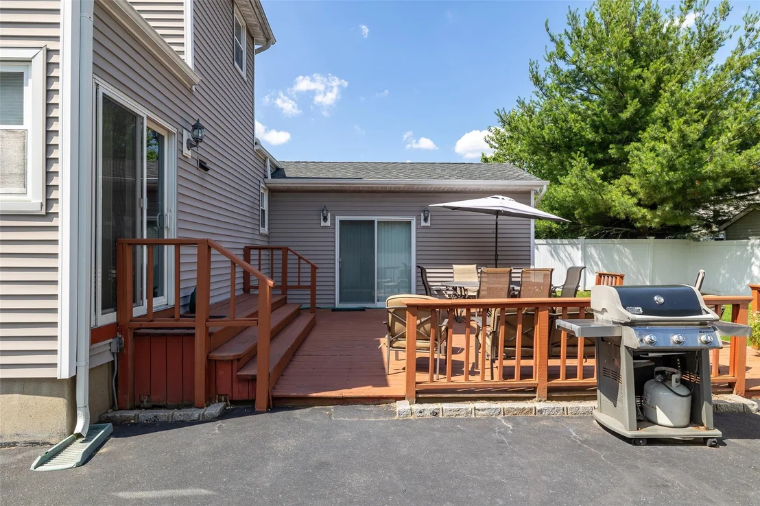 Photo of 2155 Maple Street