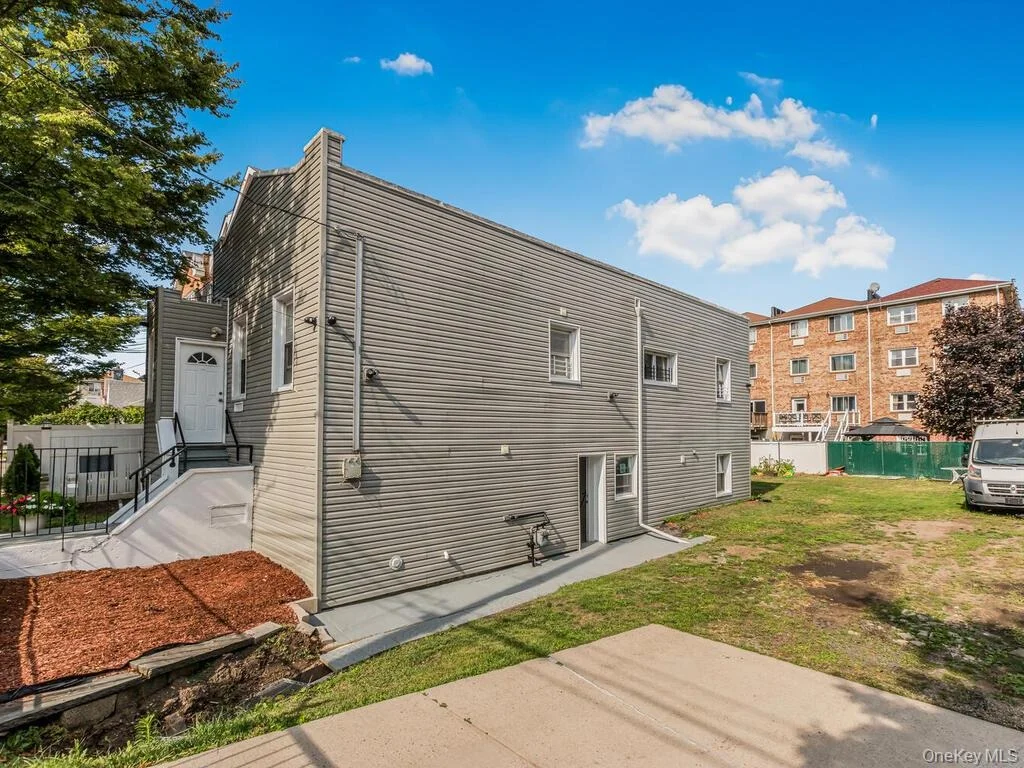 Photo of 264 Emerson Avenue