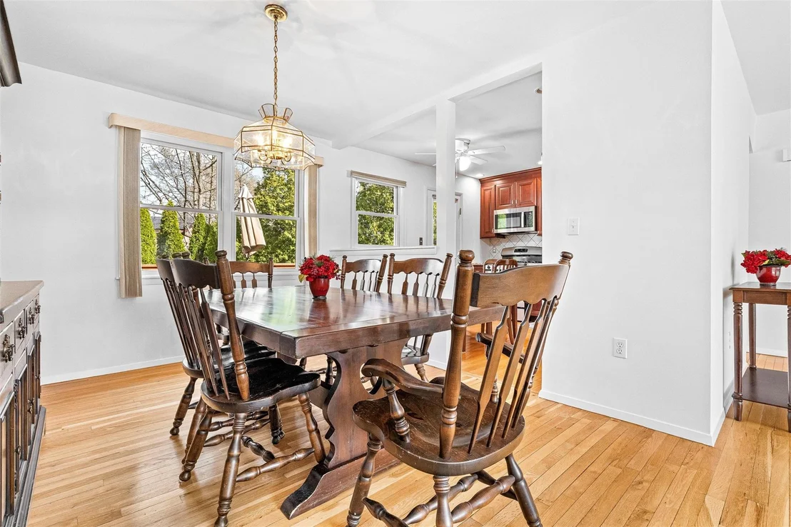Photo of 18 Eakman Drive
