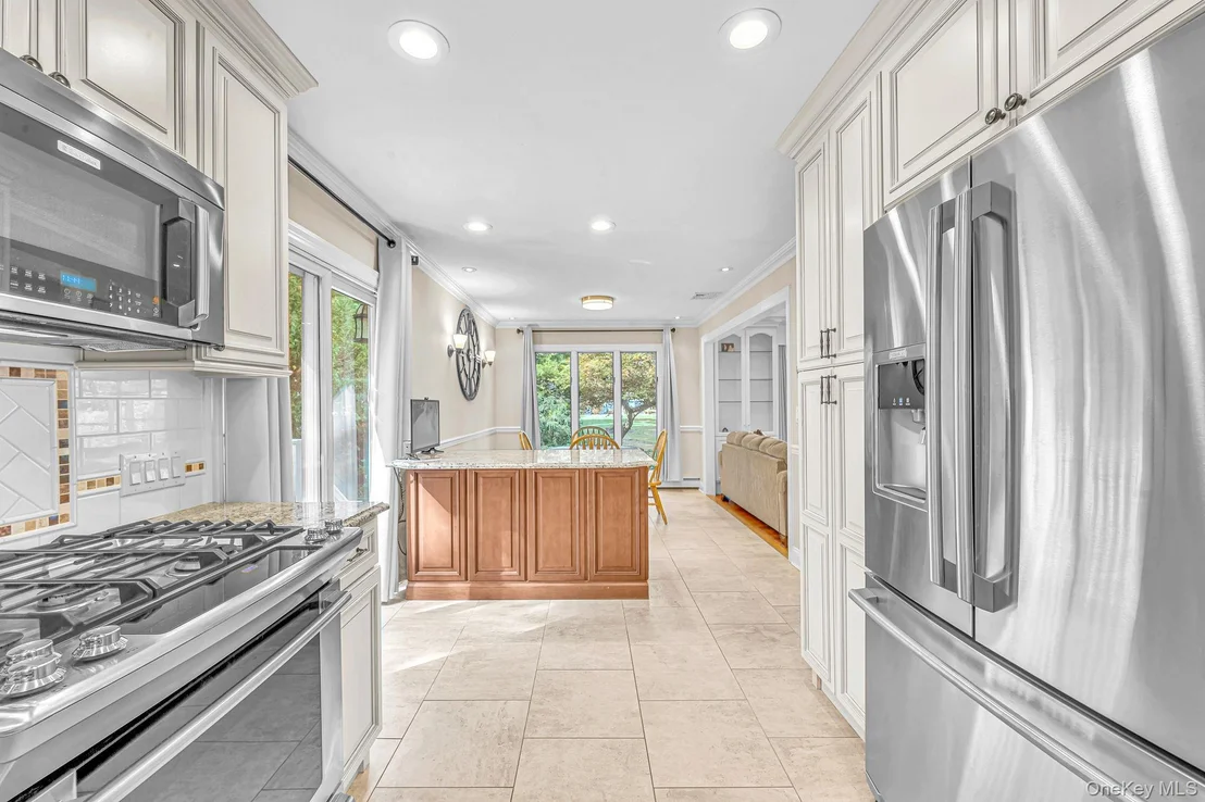 Photo of 6 Wyandanch Boulevard