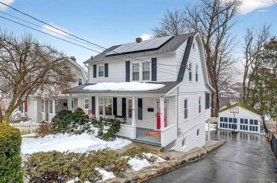 Photo of 19 Forest Avenue