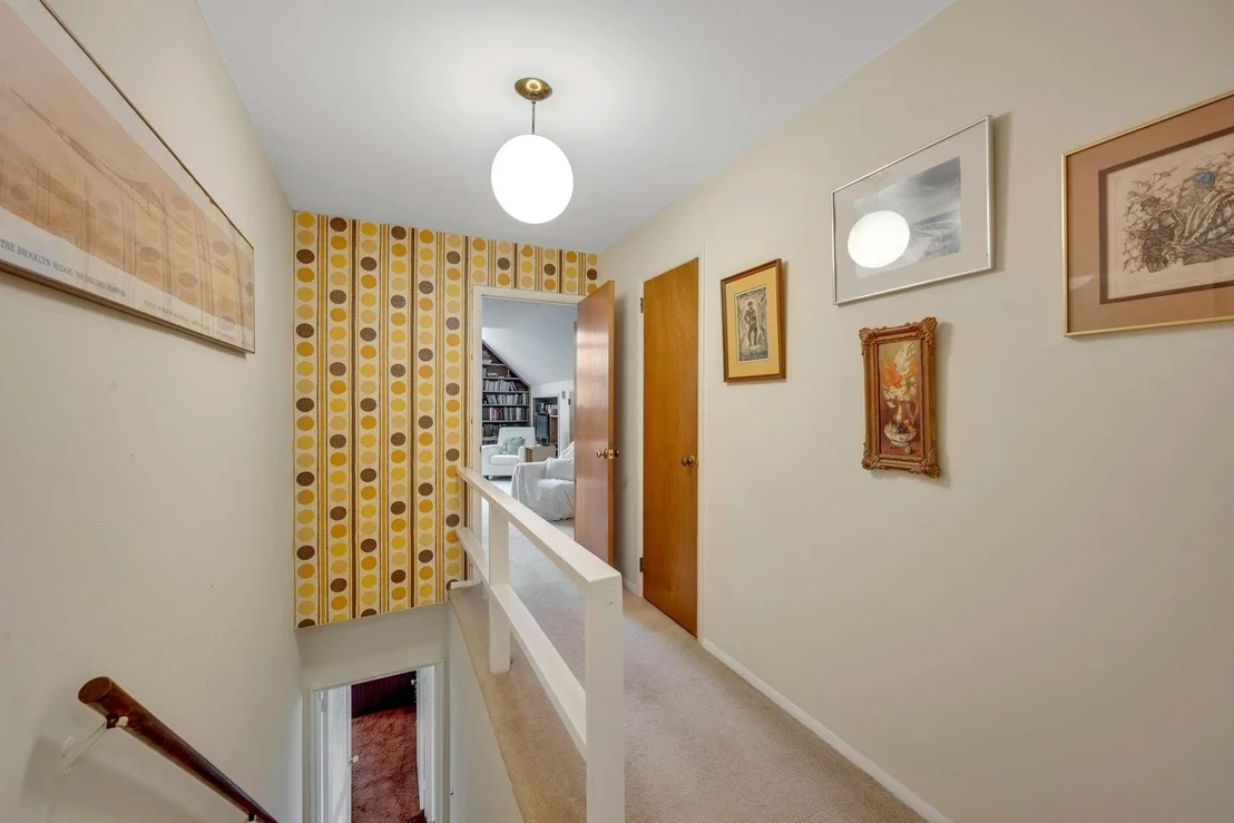 Photo of 180 N Hampton Drive