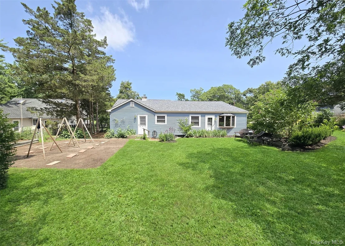 Photo of 46 Peconic Street