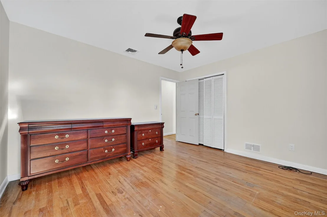 Photo of 23 Maplewood Boulevard