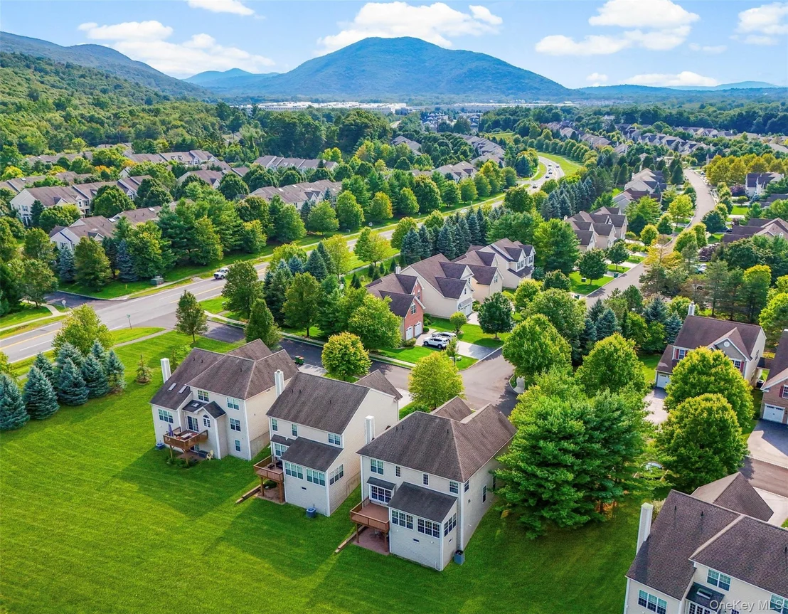 Photo of 653 Creekside Lane