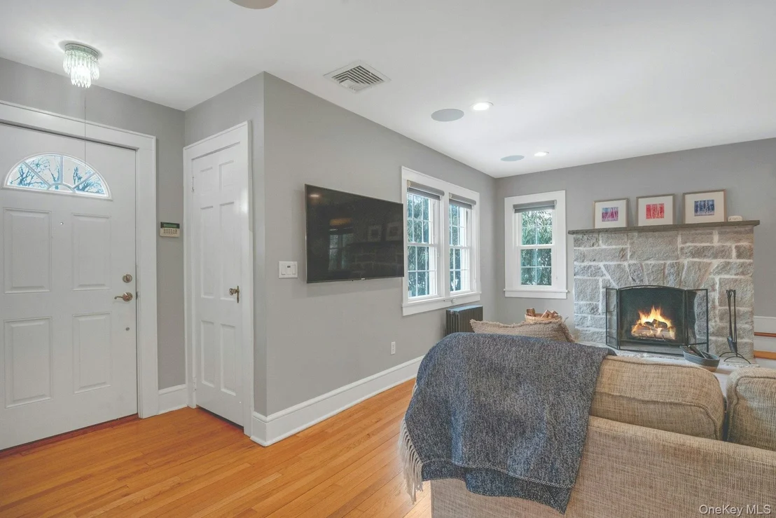 Photo of 25 Maple Road