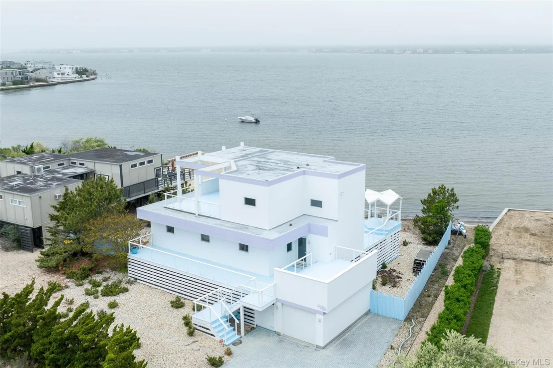 Photo of 398 Dune Road