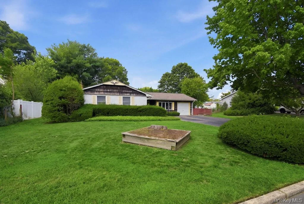Photo of 6 Budenos Drive